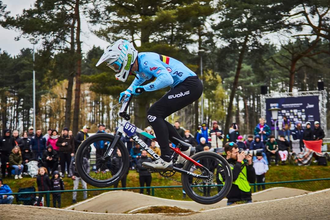 We had a great Easter weekend on home soil in Zolder securing several finals at the UEC BMX European Cup rounds 3 & 4! Topped off with a win for Men Junior Niels Appermont on the opening day & a 2nd spot for Men Junior Loris Jeanmoye on Sunday 👏 📷 @Facepeeters1 #BMXEuroCup24