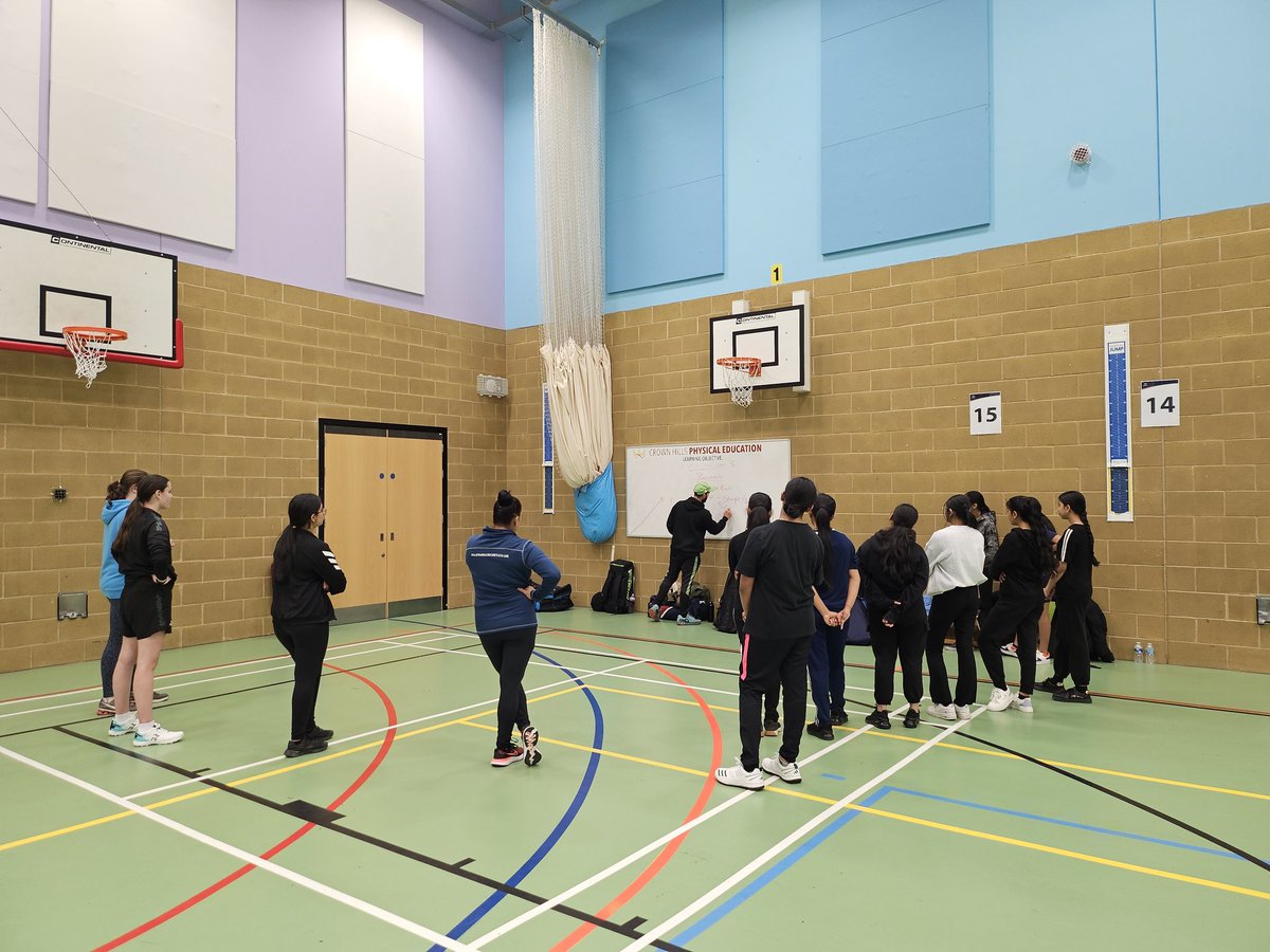 Community Talent Champion visit to spot talent,  MCC hub Crown Hills with @leicsccc #femalecoach #asiansports #foxesfamily