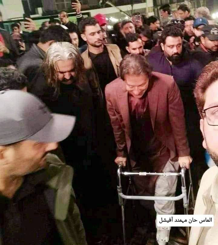 اس ساری تکلیف اور قربانی کا قرض ہے اس قوم پہ !