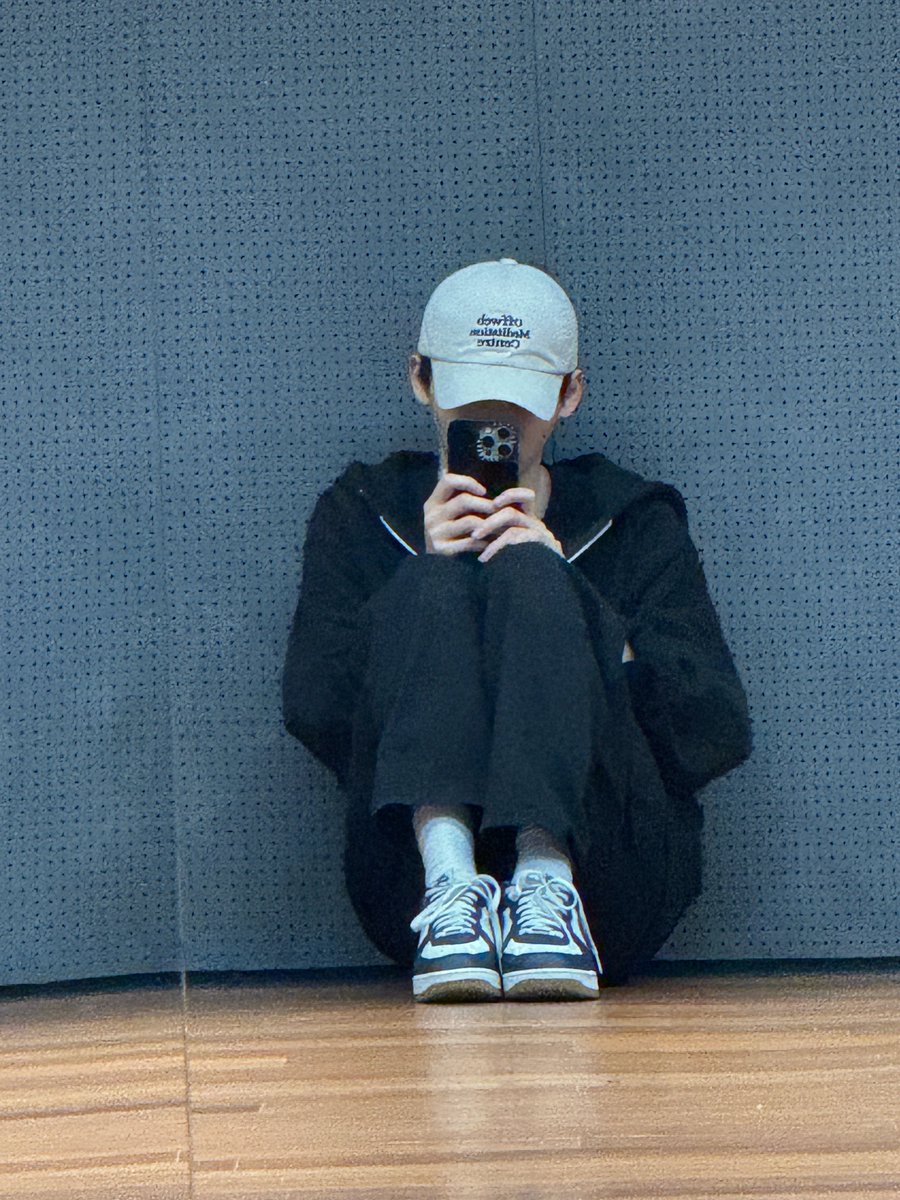 으잉 작고 소중해ㅠㅠ🥹🤍..