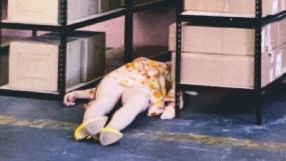 i’ve been in this fandom for 11 years and I STILL can’t figure out if Shayne and Courtney are married fr or whether they’ve just executed the greatest April Fools’ prank of all time-