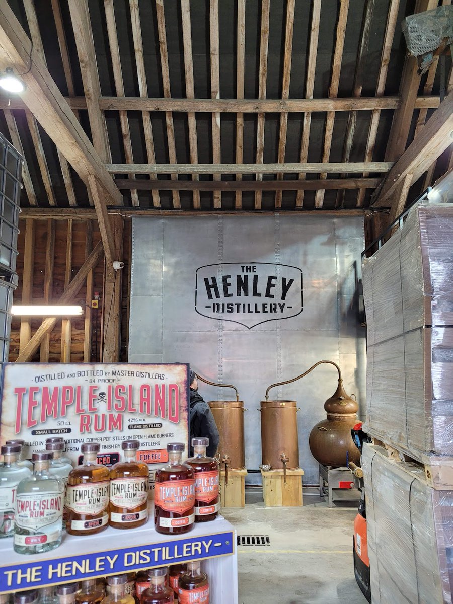 fiveinaboat tweet media