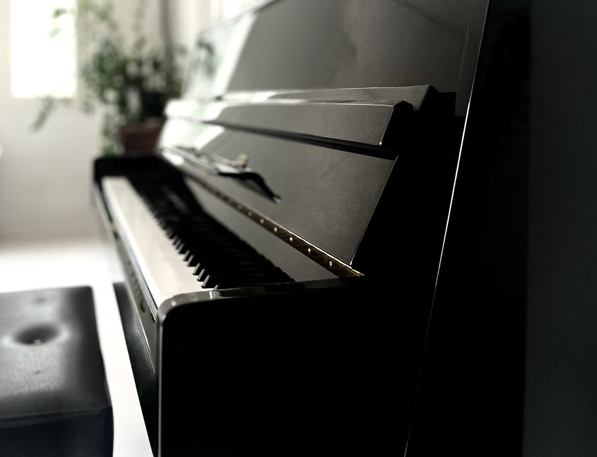 Pääsiäisen jälkeinen kouluunpaluu ja Suomi vuonna 2024 ja mitä ei pitäisi tapahtua missään maailmassa. Miksi. Miten mahdollista. Mikä syy. Mitä taustalla. Suomi on vakaa ja turvallinen maa. Lasten silmin Suomi muuttui. Osanotto, viisautta ja voimaa kaikille osallisille perheille.