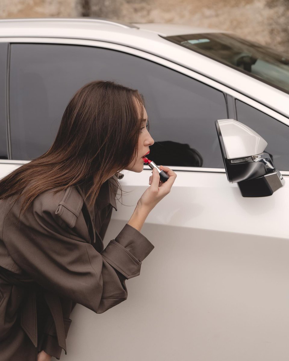 Alycia looks so gorgeous here. 😍