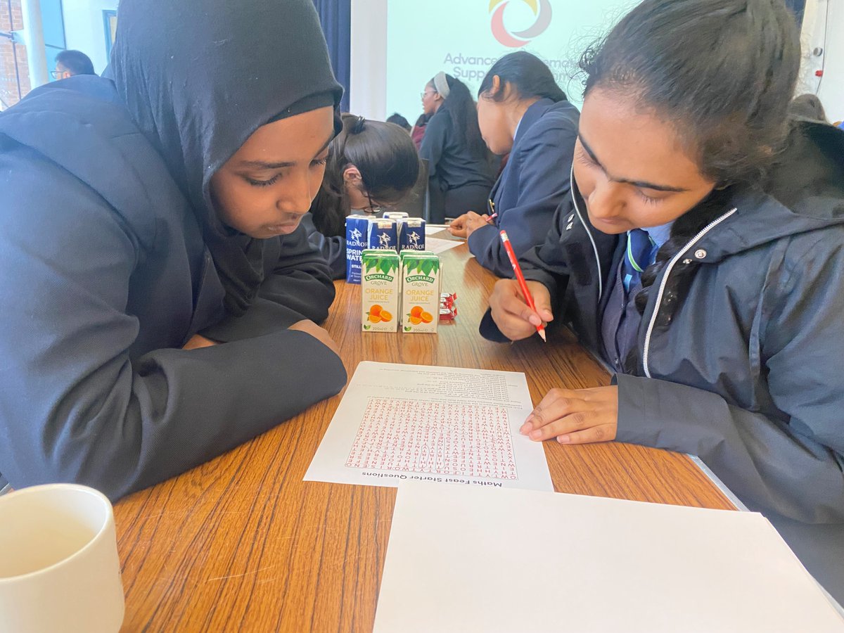 Eight of our Year 10 students recently attended the Maths Feast on Tuesday, March 12th. It was the first time our students had attended this event, and they had a great experience with problem-solving and understanding how maths relates to the real world! #mathsfeast2024