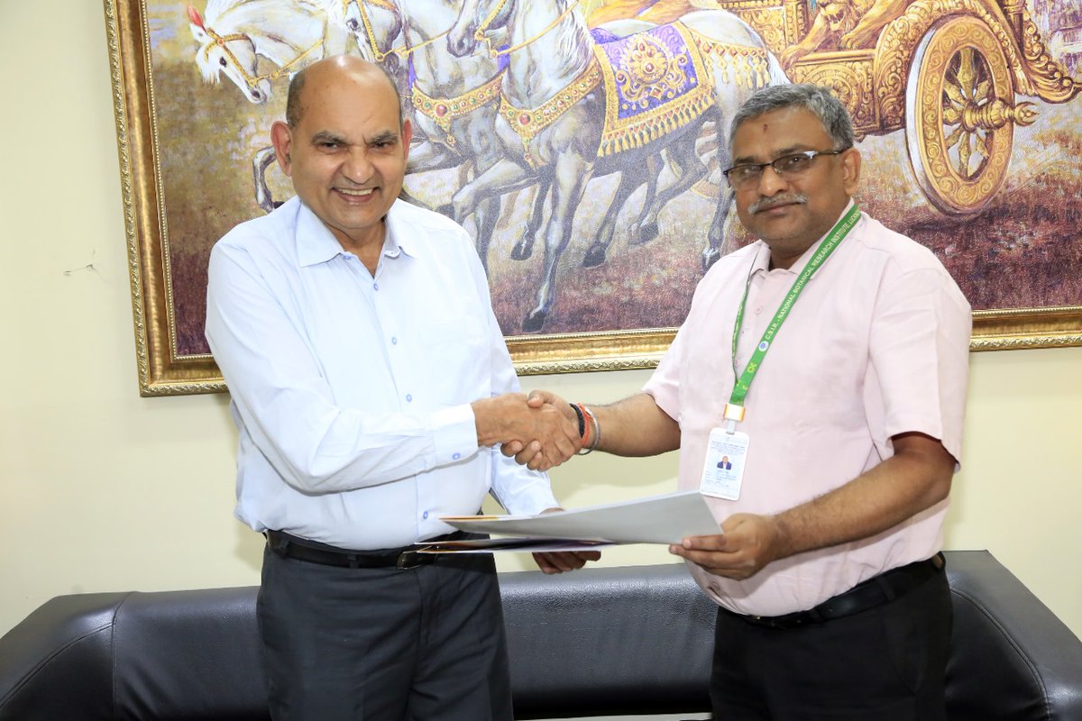 @csirnbrilko signed a MoU with Mahayogi Gorakhnath University, Gorakhpur on 02.04.24 for R&D works related to Plant Sciences, Floriculture, Capacity & Skill Develop. Programmes. Major General Atul Bajpai, VC, MGU signed the MoU on behalf of the University. @MGUGOfficial @CSIR_IND