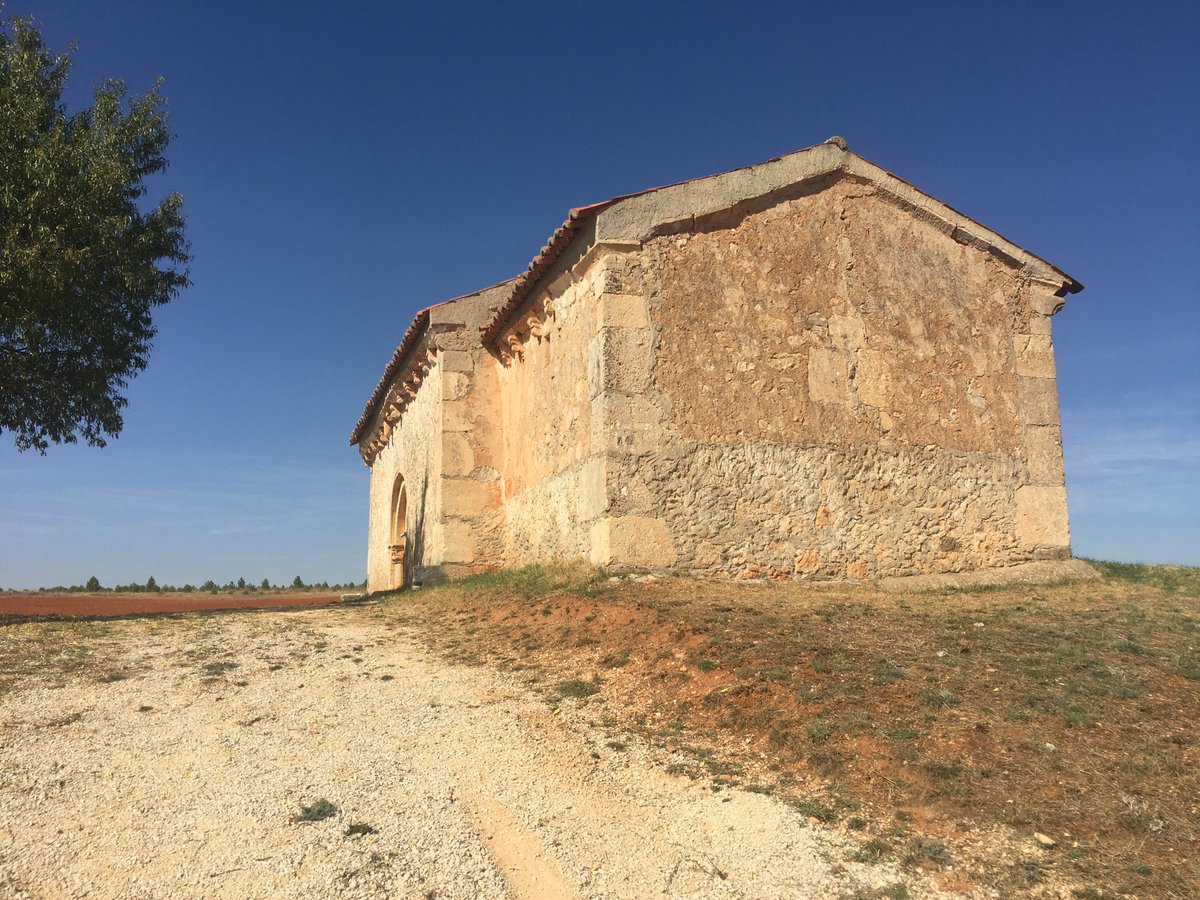 lc_pastor's tweet photo. Mañana a partir de las 13:15 h. viajaremos hasta Guijosa con `Hablamos de Patrimonio´. Un pueblo que cuida su Patrimonio y que ha convertido las ruinas del Monasterio Jerónimo en su seña de identidad. En el dial 96.1 de la FM con @victorsotillo3 en @OCSoriaradio https://t.co/cSSzhudwyY