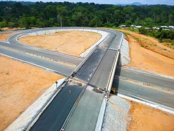 TheCameroonianZ's tweet photo. Près de 21 milliards de FCFA de la BDEAC pour l'élargissement du tronçon #Olembe - Echangeur d’#Obala.
#Cameroon
© : @EcoMatin_CMR https://t.co/Xl3C7aUHxs