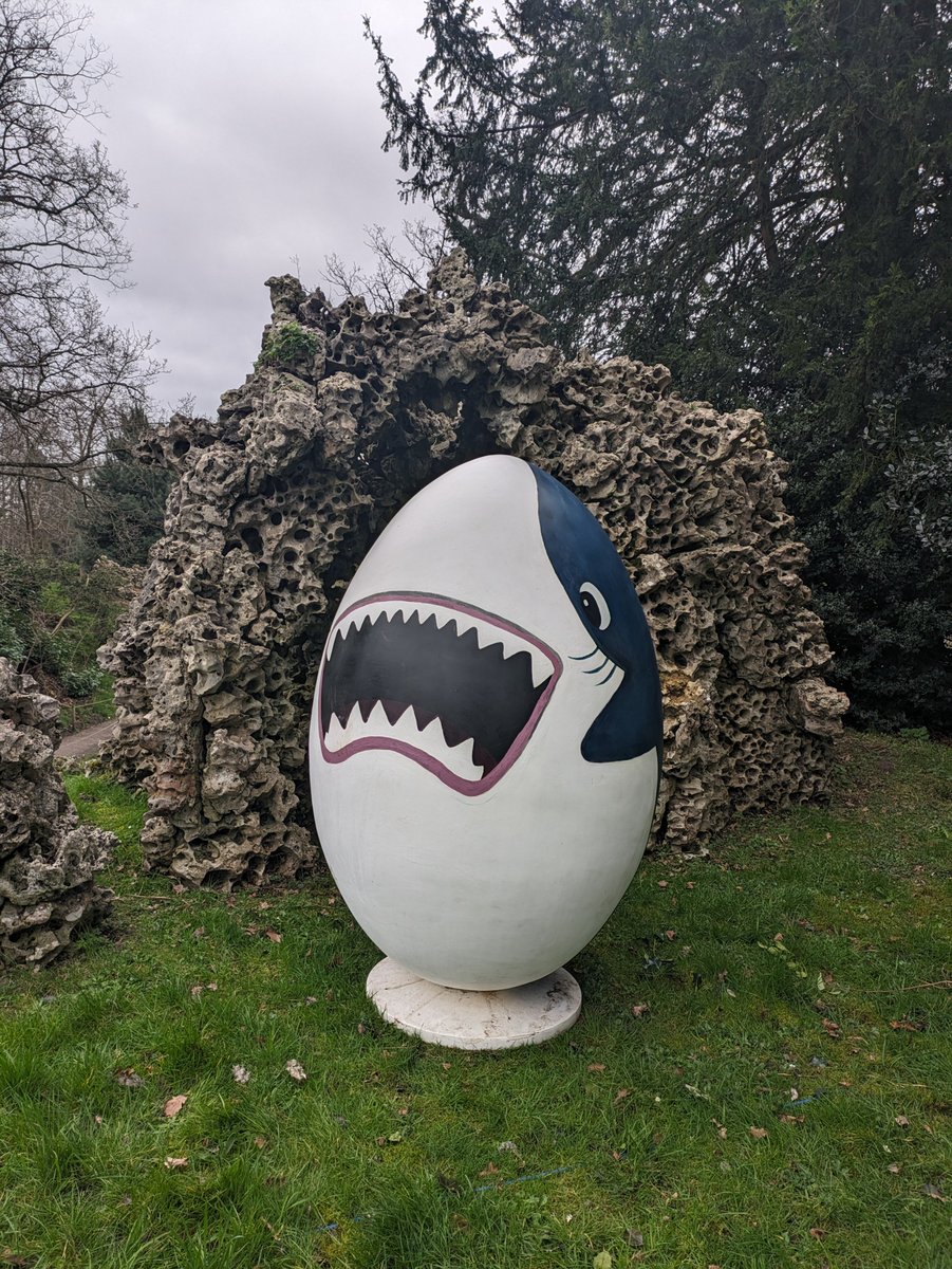 Looking for a fun-filled family adventure where everyone from little ones through to grandparents, and even the family dog, can join in to enjoy some fresh air in nature?🌳 Check out Painshill's eggs-cellent BIG Easter Egg Statue Trail where you can seek out fun characters!🦄