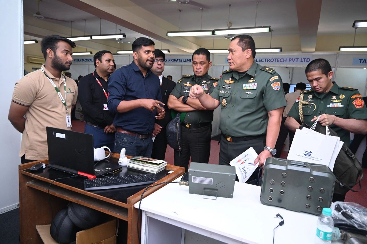 🌟 Reflecting on a Successful Participation! 🌟
 Edgeforce had the privilege to showcase our cutting-edge technologies at the exclusive event hosted by iDEX for the Indonesian Army Delegation on 28th March 2024 in Hyderabad.