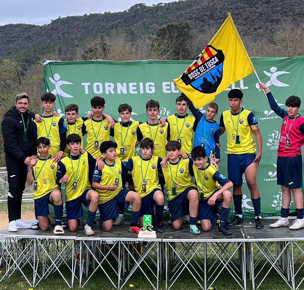 💛 SETMANA SANTA al @CollellTorneig 

🔝 Gran paper de l'Infantil "B" amb els amics de <a href="/totperlesport/">TOT PER L'ESPORT</a> quedant al 3r lloc de la categoria S14

😍 Cita que no ens podem perdre. Ens veiem al juny!

#BDT1978 #TractoretGroc