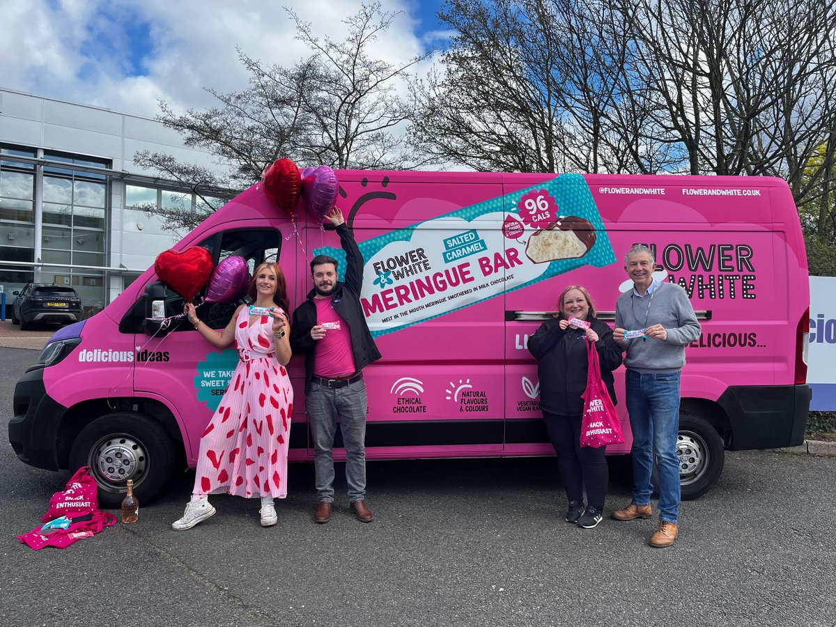 Be on the look out for our NEW Delicious Ideas Van hitting the streets of London! We're very proud to partner up with one of our favourite brands: #flowerandwhite 🍓 If you spot a bright pink flash around London make sure to tag us and send a pic! 👀 #flowerandwhite #meringue