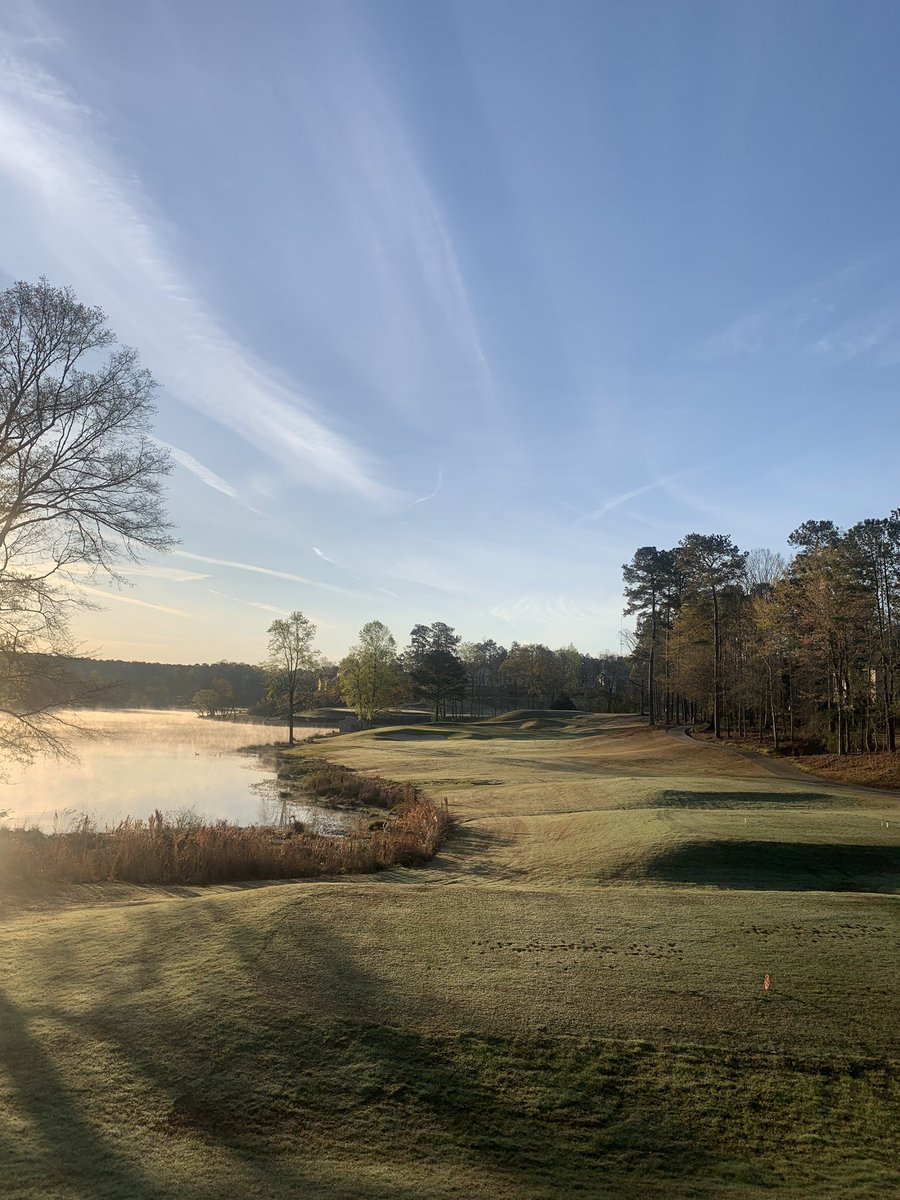 Pop quiz! What hole and what course? Designed by @bergingolf