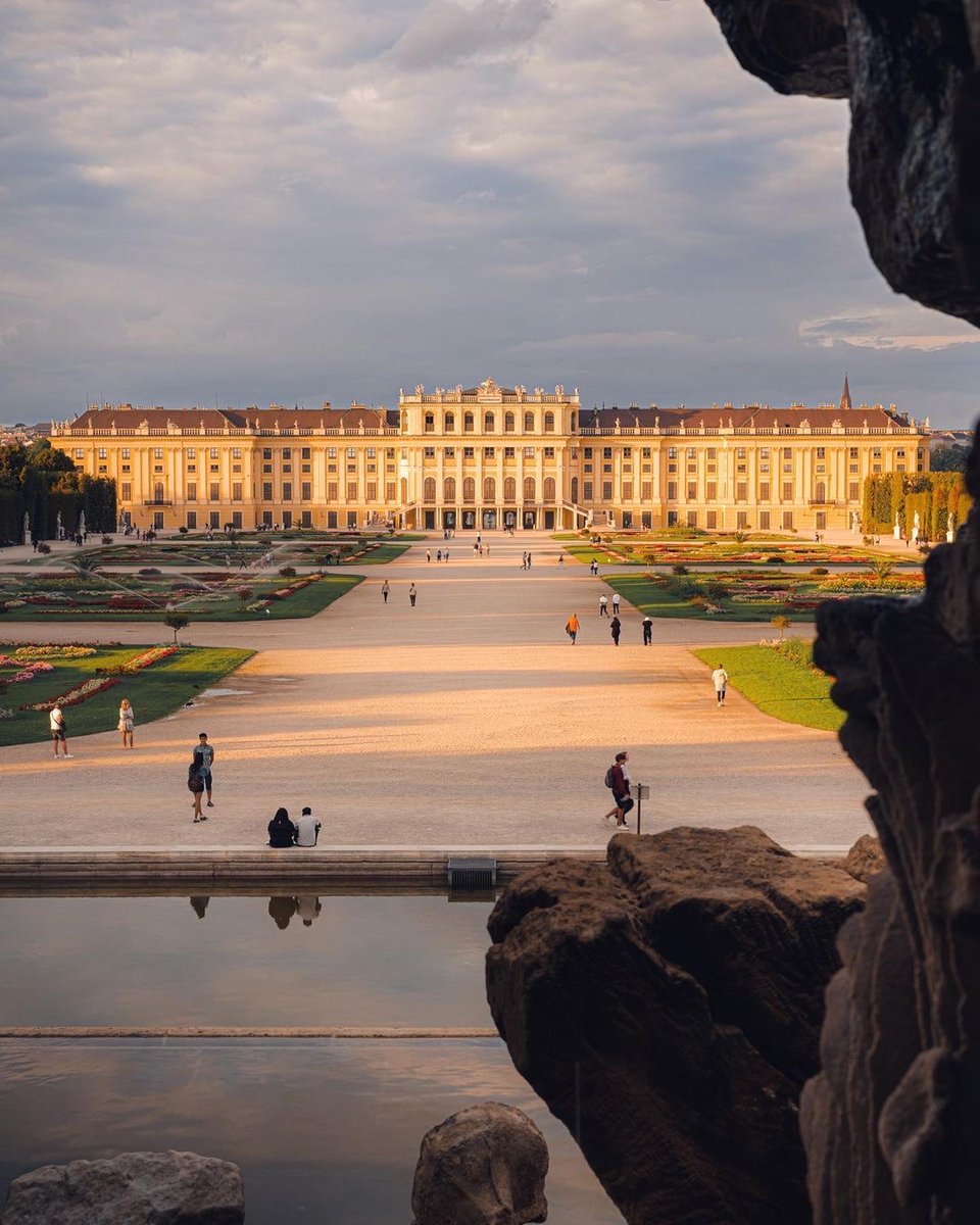 The fate of #Schönbrunn is closely linked to the activities of the #Habsburg #dynasty. After it once fell into a deep slumber,# Empress #MariaTheresa brought it back to the center of court life by making it her #imperial summer #residence. 📸 by instagram.com/vienna_visitas