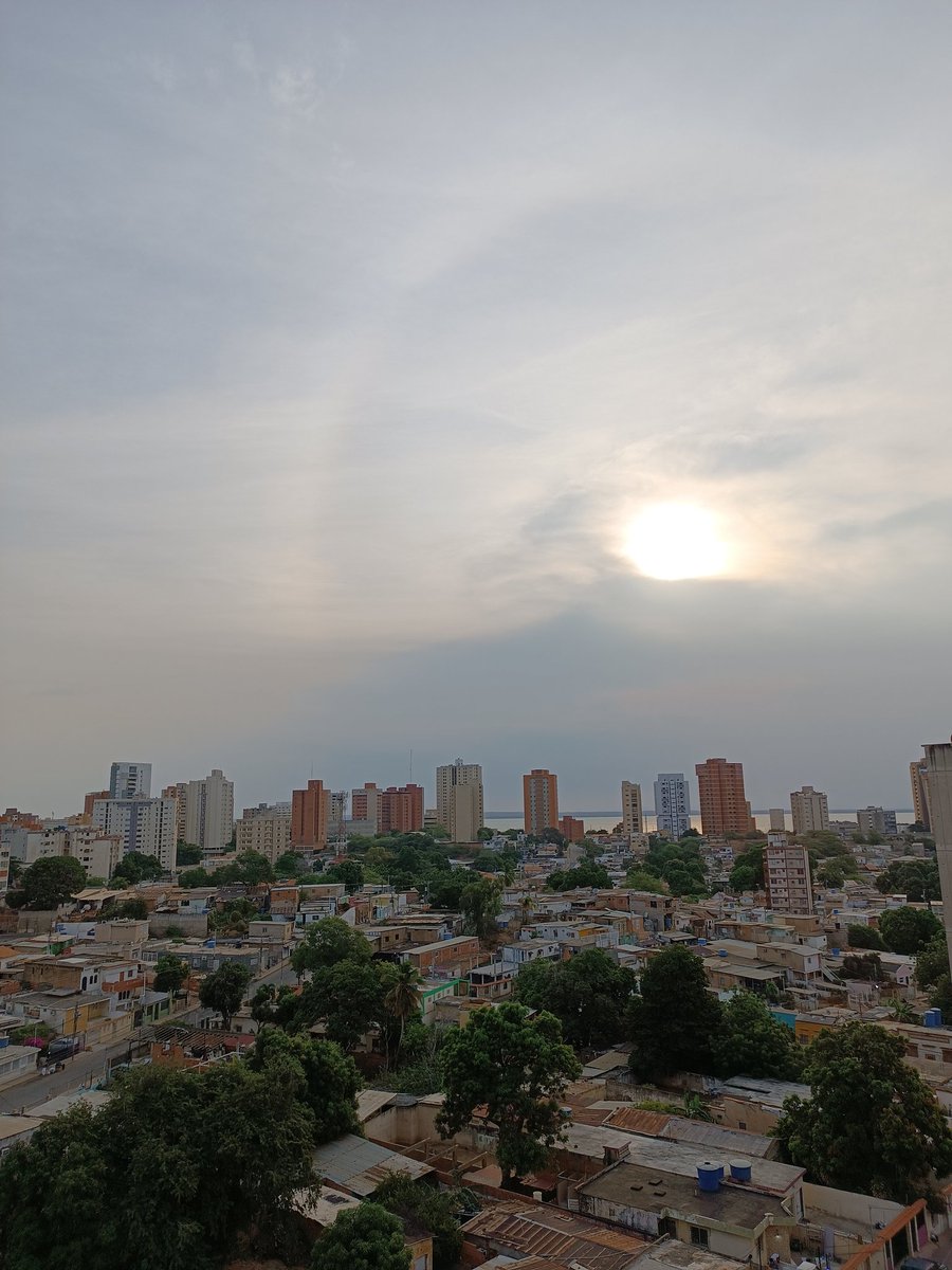 Y dijo Dios: 'Hágase la luz' #Maracaibo #2Abril