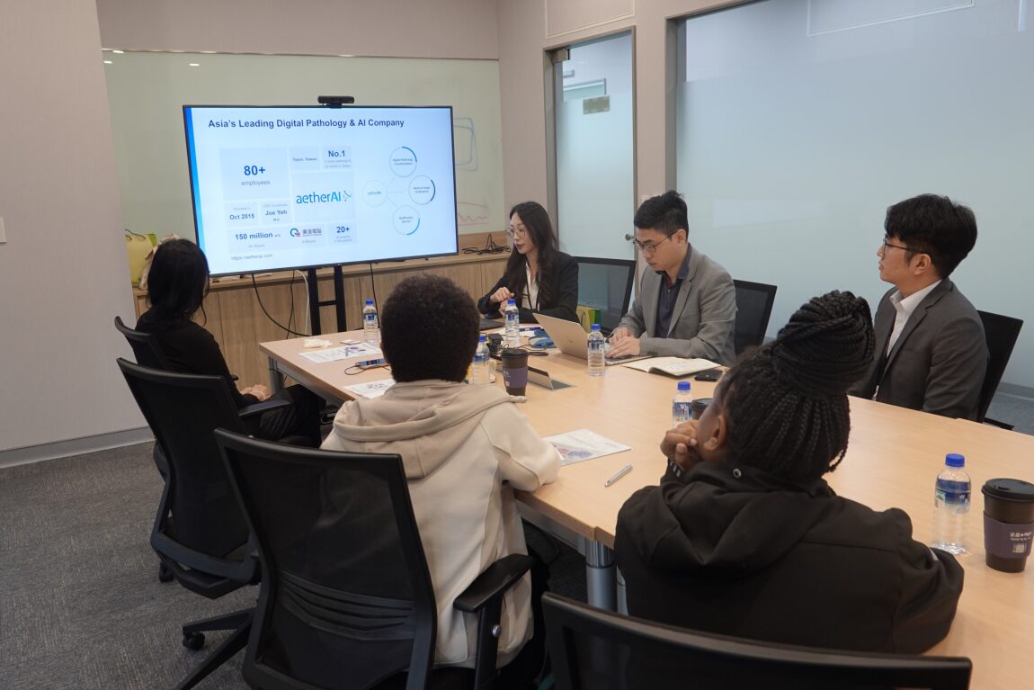 aetherAI_tw's tweet image. Honored to welcome leaders from Changhua Christian Hospital&apos;s Overseas Medical Center &amp;amp; medical experts from Papua New Guinea to aetherAI. Great discussions on future collaborations and digital pathology innovations. Excited for what’s next! 
#aetherAI #DigitalPathology