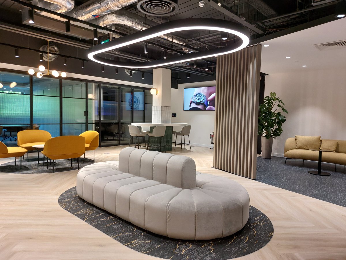 Seeking lighting solutions that blend style with functionality? Look no further! Synergy Creativ offers commercial lighting products to transform spaces. synergycreativ.com #Lighting #Design #Interiors #OfficeFitOut #Workspace #Office