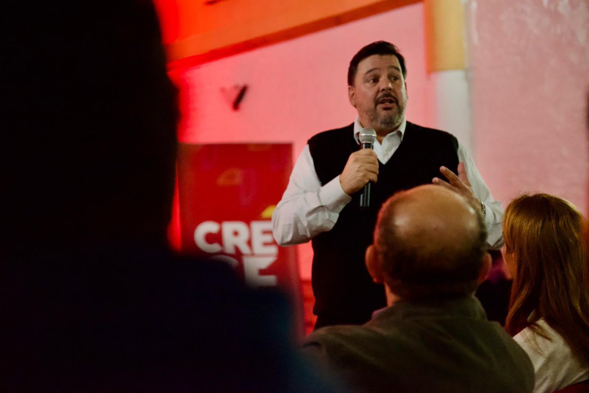 🔴 A 90 días de la elección interna los dirigentes de la 600 de Canelones nos juntamos con <a href="/RobertSilvaUy/">Robert Silva</a> .

Recibiendo renovados apoyos avanzamos por la próxima cumbre 💪