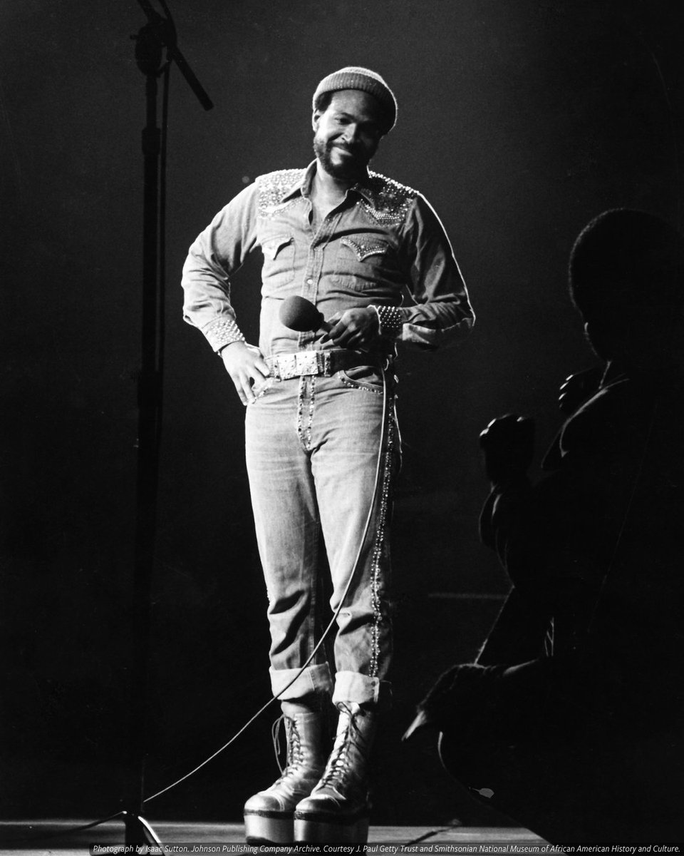 #OnThisDay in 1939, singer Marvin Gaye was born. The D.C. native developed an early love of music through the church and by the 1960s became known as the “Prince of Soul.” Learn more about his musical journey in our Searchable Museum: s.si.edu/40QotdT #APeoplesGroove