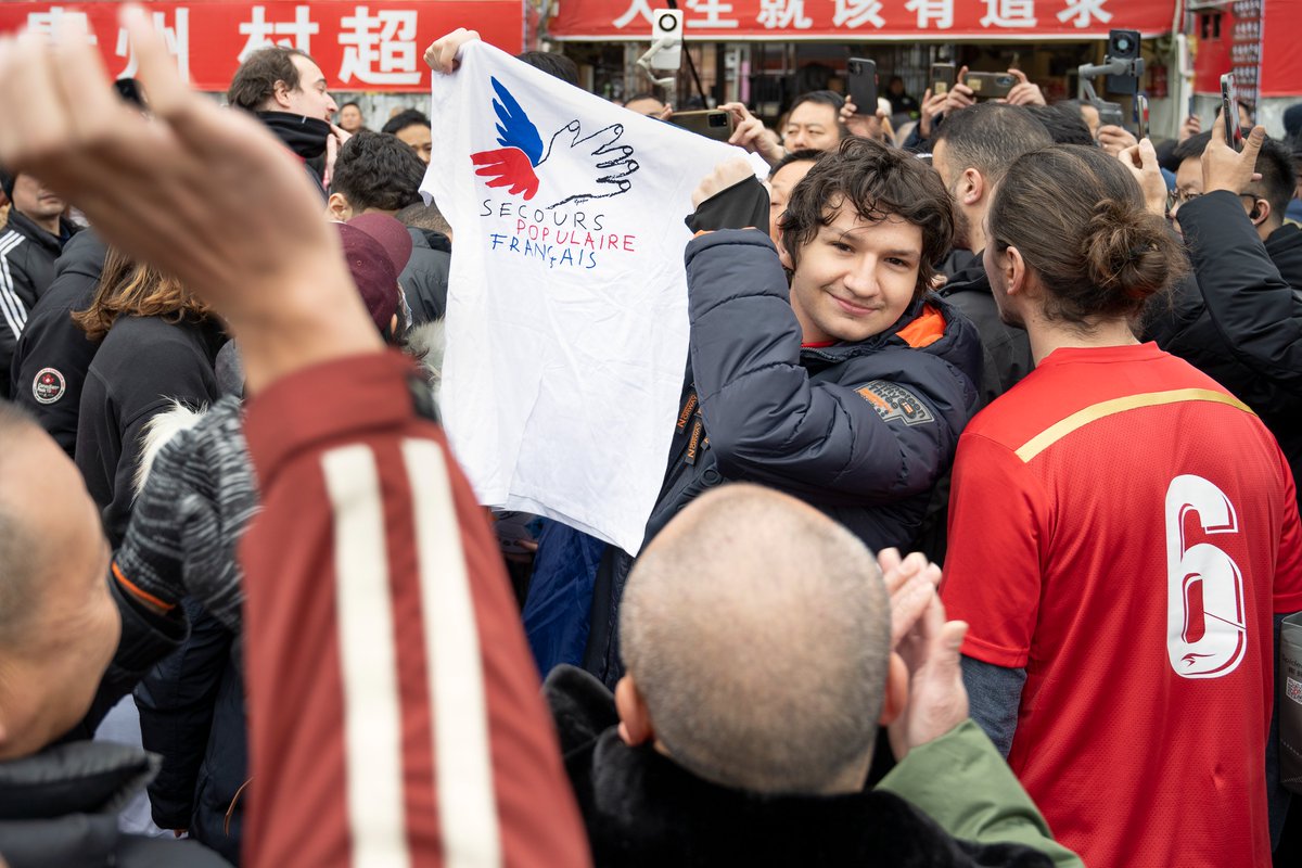 Un avant-goût des #JO2024 ! Visites des installations et du musée olympique, match amical de #football, échanges autour de l’engagement bénévole… 34 jeunes français sont allés à #Pékin, et dans la province du Guizhou afin de partager les valeurs du sport et de la solidarité.