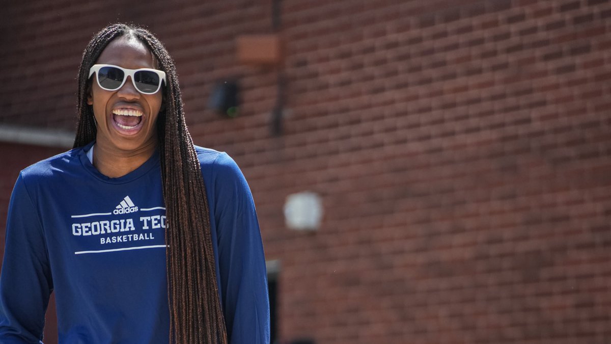 Help us wish <a href="/13Kaayyy/">Kayla Blackshear</a> a happy birthday! 🥳
