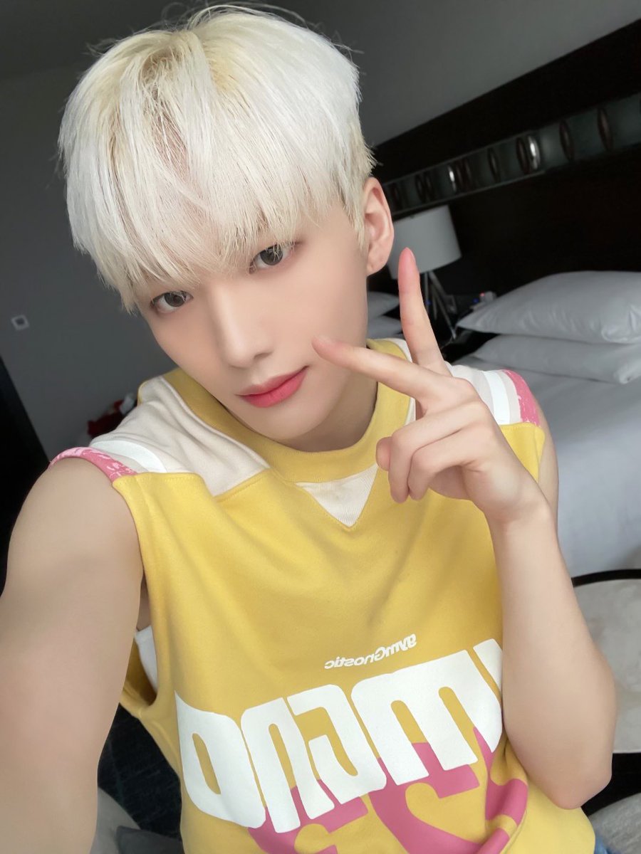 xikers_official's tweet photo. [#민재] 맛난 저녁 먹었어요 로디~~?? 밥 안 챙겨드신 로디는 꼭 밥 먹기!😎 케이콘 다녀오니까 벚꽃이 많이 폈던데 이제 진짜 봄인가봐요🌸 함께하는 두 번째 봄도 따뜻하게 만들어봅시다!!💕
#xikers #싸이커스 https://t.co/n4rcT63BgS