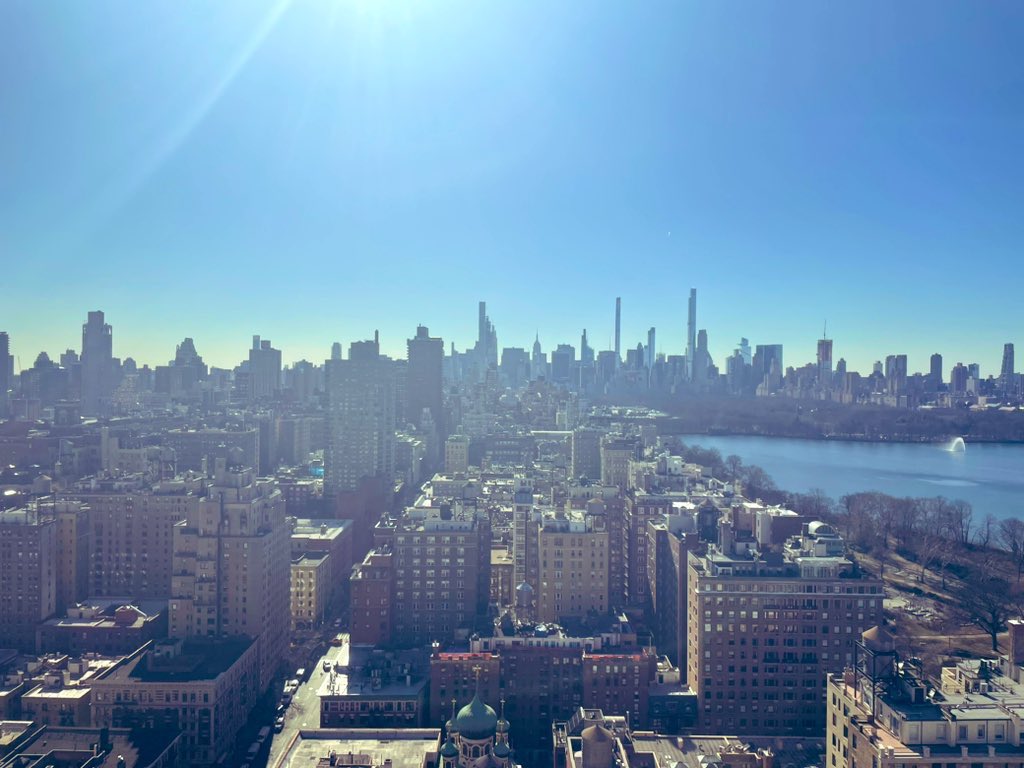 We could be your host 🍎 and you could enjoy this view from your lab bench! Join the @AvHStiftung event 👇🏼 and reach out if interested in learning more about our research 🧠 🧬🔬