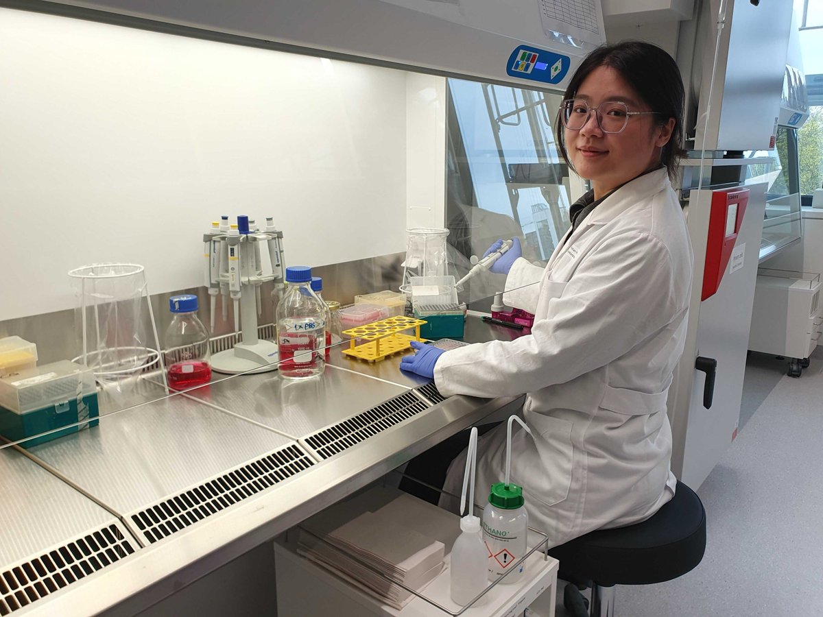 #meetourmembers
Meet Kehan Hu - our Chinese #organoid expert! 🇨🇳 Kehan started her research as a #PhD student on the #GutLiverAxis with a special focus on bile acids and their role in #IBD. 👩‍🔬🔬 We are very happy to have her and her cheerful nature in our team! 😊