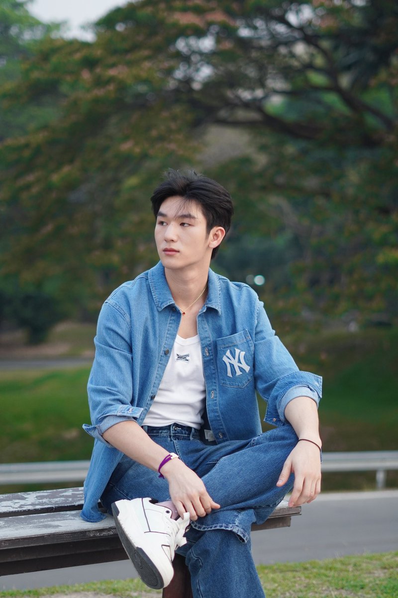 ขอบคุณที่รักมอสนะครับ

#900kSoproudofMoslhong