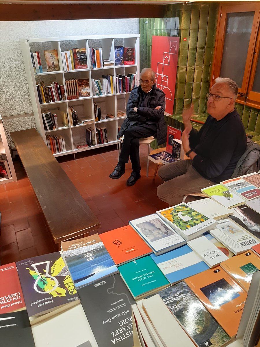 LesVoltesLlibre's tweet photo. L’Aureli Argemí ens ha deixat un gran llegat.

Fa pocs dies vam presentar el llibre amb les seves memòries.

Des de la Fundació Les Voltes volem enviar una abraçada a familiars i amics 🫶 https://t.co/2etnKs12oO