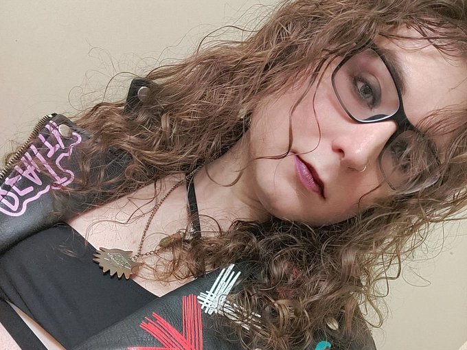 I'm online right now on Skyprivate - pay-per-minute system for Skype live shows. Call me right now in<a href="/tag/stripchat"class="tags"><span>#stripchat</span></a><a href="/tag/stripchatlive"class="tags"><span>#stripchatlive</span></a>