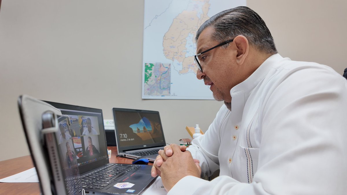 CNE_LosRios's tweet photo. Durante el diálogo, @juan_cevallos, enfatizó la responsabilidad de cumplir con cada uno de los hitos del #CalendarioElectoralEc en el proceso del #ReferéndumYConsulta2024. 

¡Construimos una democracia participativa y transparente! 📅🗳️ https://t.co/KTHV4AE89A