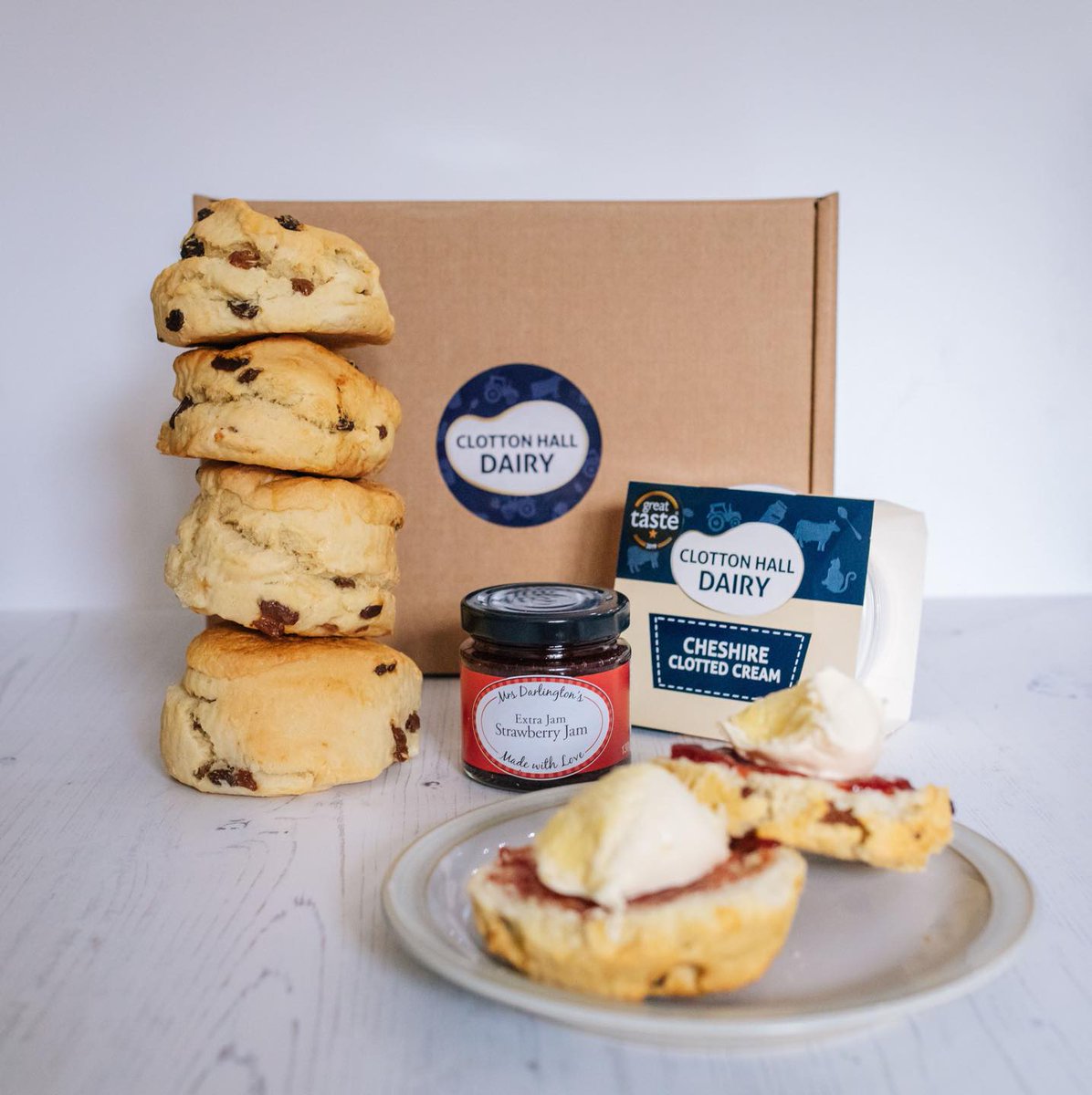 Spring is here and that can only mean one thing ... bring on the scones 😍 Topped with @ClottonHalDairy clotted cream and @mrsdarlingtons strawberry jam, PERFECTION! tastecheshire.com/local-producer…