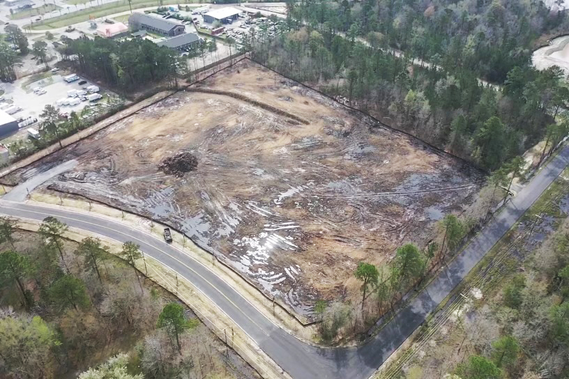 Lots of activity starting as Omega's Savannah Division breaks ground on an exciting new industrial project in Hardeeville, SC!
#HardeevilleSC #webuildtrust