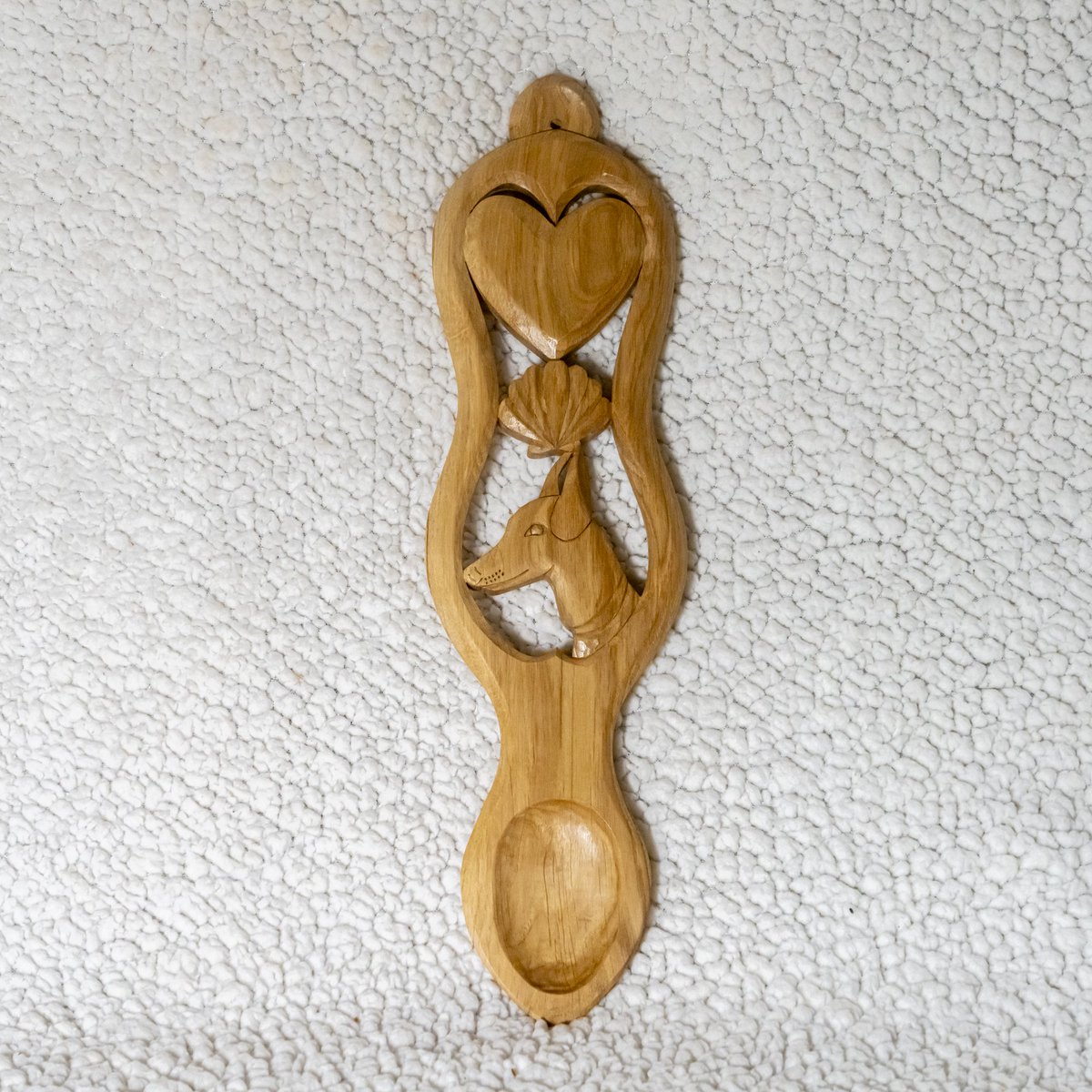 A recent bespoke lovespoon request that included the owners dog in the design. 

#pets #lovespoon #spooncarving #Wales #madeinwales #madeinpembrokeshire #welshlovespoon #tenby #Pembrokeshire