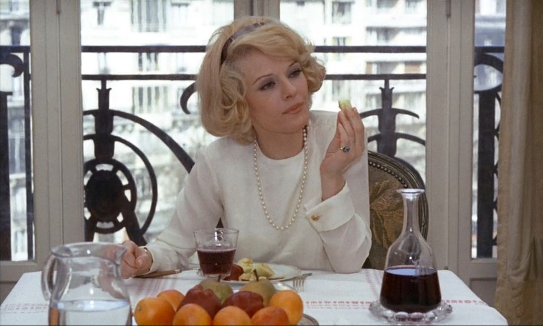 Stolen Kisses (François Truffaut, 1968) 

#StolenKisses #FrançoisTruffaut