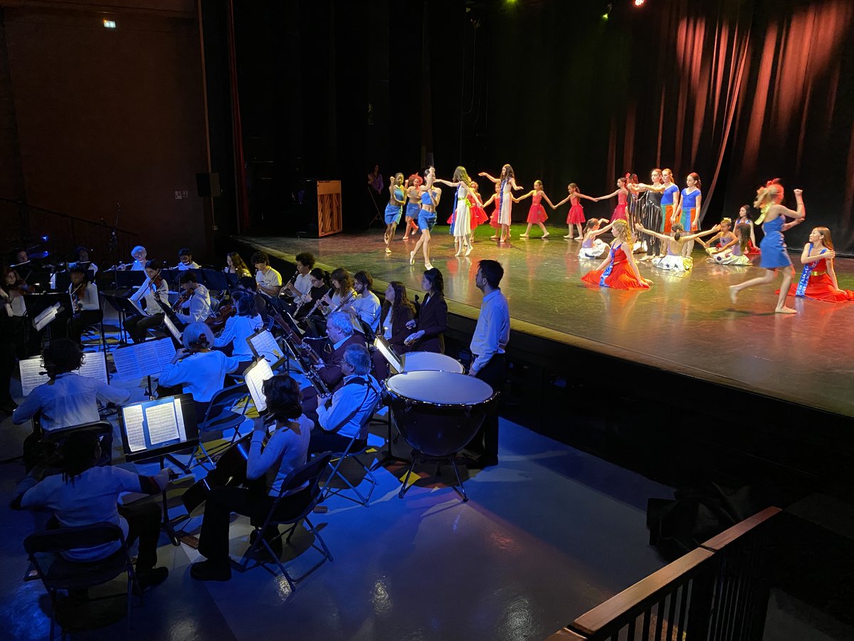 Ville de Villeneuve-le-Roi tweet media