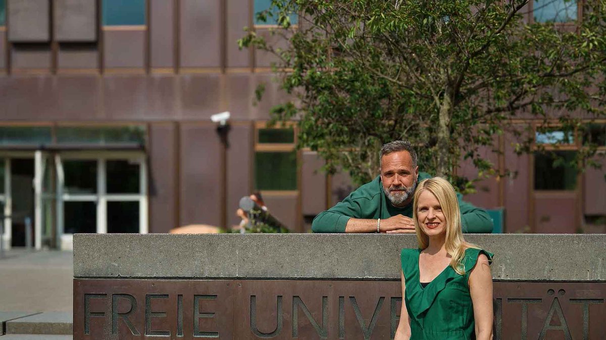 Erfolgreich Sprachen lernen – das zeigt der von Michaela Sambanis &amp; Christian Ludwig organisierte Kongress „Happy Learning“ <a href="/FU_Berlin/">Freie Universität</a> (8. Juni 2024). Der Kongress richtet sich an Lehrkräfte, Bildungsverantwortliche, Eltern, Studierende. Alles Infos ▶️ fu-berlin.de/presse/informa…