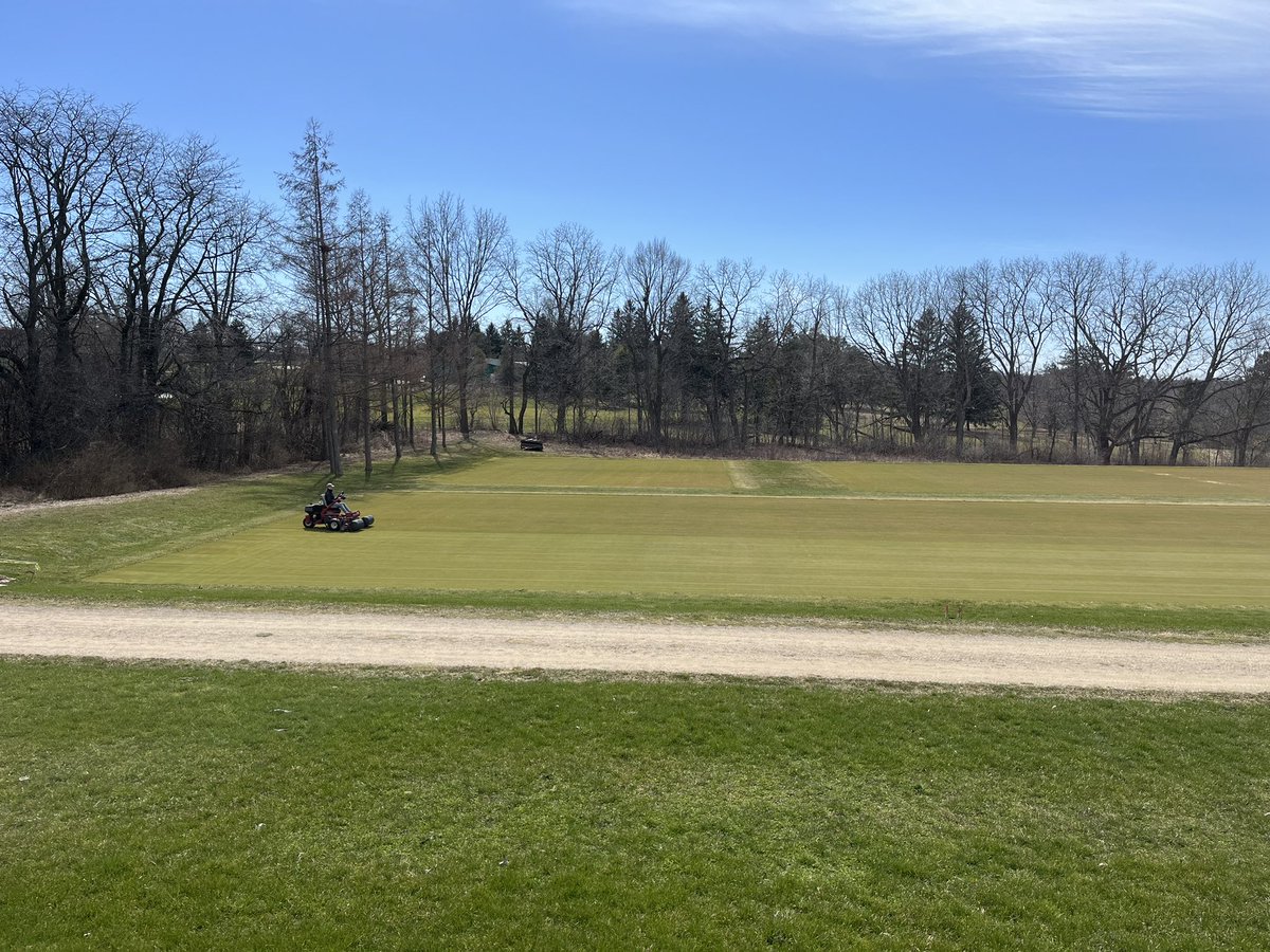 mleggturf's tweet photo. @GuelphTurf was busy yesterday with first cuts, ahead of the rain. Facilities overwintered well … too well. Low SM pressure at this trial site, despite inoculation. Interested to see if any Microdochium progresses given the upcoming weather. @SyngentaTurfCA #R&D #turfadvisor https://t.co/OFrJzuMCrD