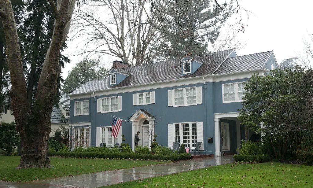 tashajagger_'s tweet image. If you know who this house belongs to, we can be friends