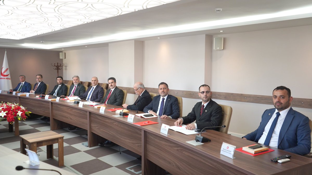 Genel Başkanımız Dr. Fatih Erbakan başkanlığında MYK toplantısı başladı.