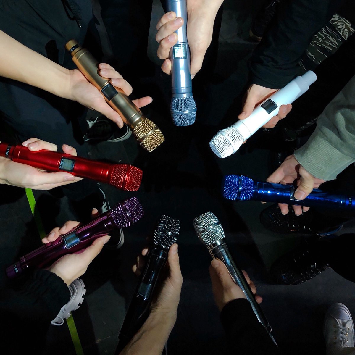 jwyloveclub's tweet photo. MY ATEEZ https://t.co/W7WJrrTiqA