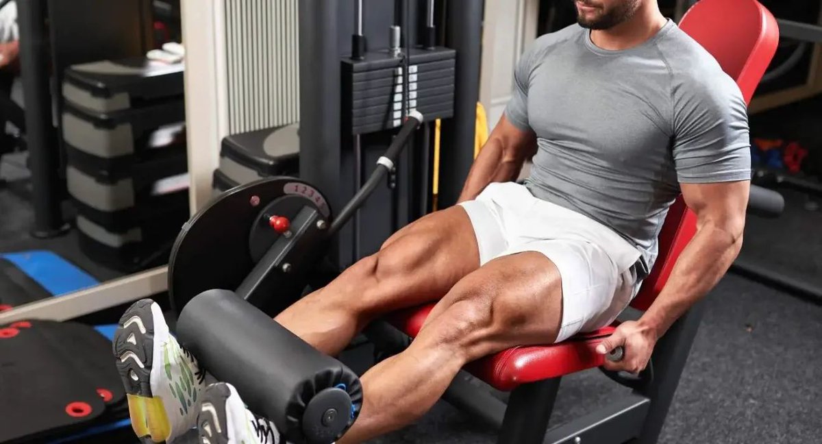 The powerful workout that most people skip:

Leg day.

I’ve been a health and fitness coach for +25 years.

Here are the only 5 exercises you need to build massive legs (bookmark this):