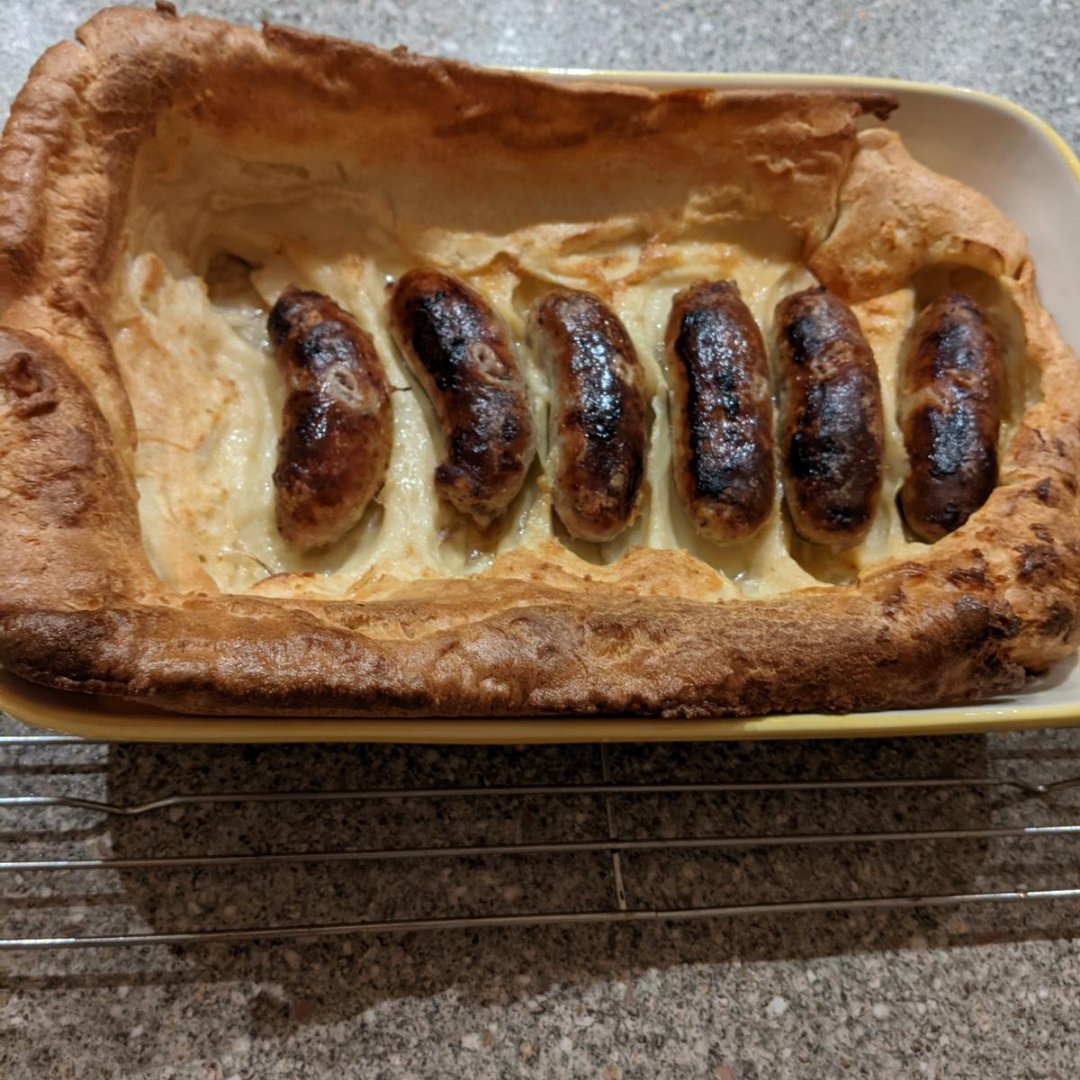 Have you got some roast leftovers from the bank holiday? One of my favourite ways to use all that veg and Yorkshire Pudding batter is toad in the hole! Delicious comfort food. #BankHolidayCooking #ToadInTheHoleRecipe #ComfortFoodIdeas #LeftoverRecipes #ToadInTheHole