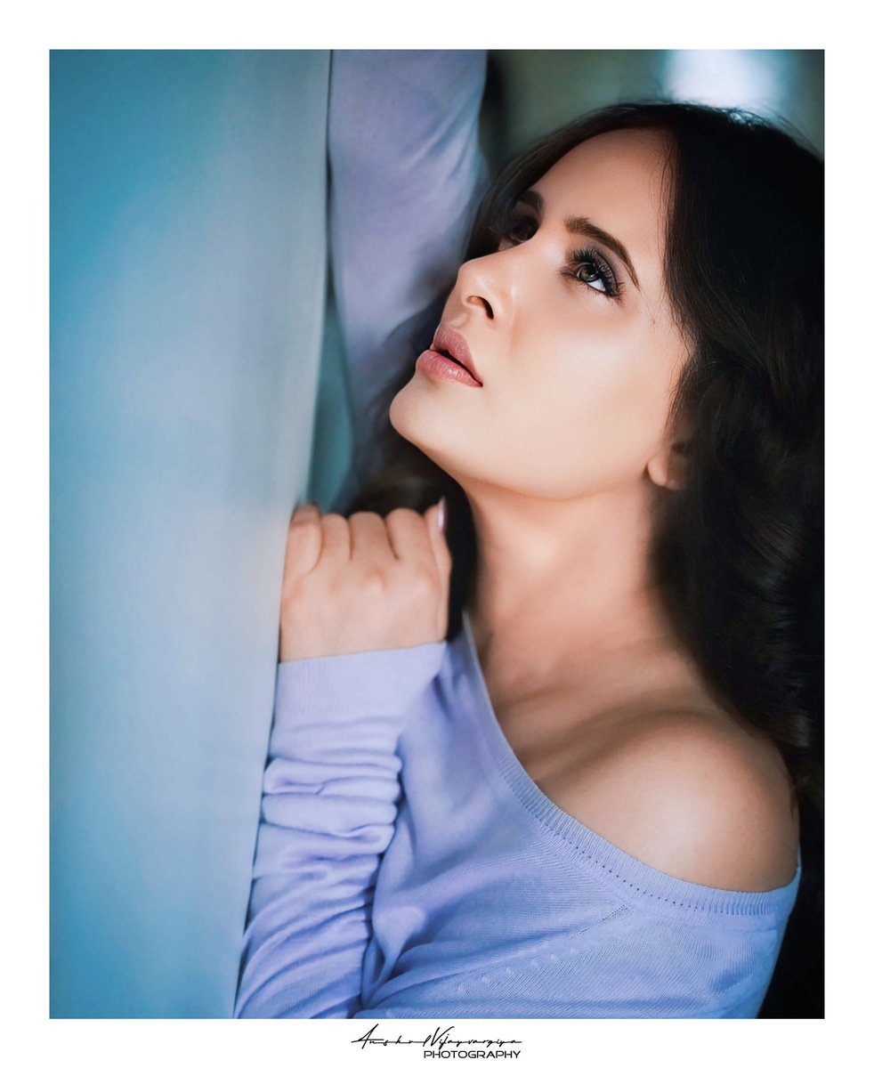 Get ready for a visual feast as you scroll through this carousel. 💜💜💜 . . Shot by : @anshuls_lens . . #shwetaakhanduri #sk #shwetaains #photoshoot #dreamy #love #romance