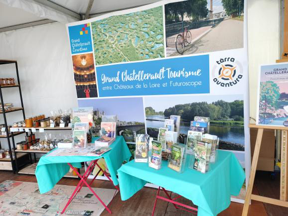 #ChatelleraultTourisme   
Ce week-end, Laurent était fier de promouvoir la destination #grandchâtellerault auprès de nos voisins d'Indre-et-Loire à la Foire-expo de #Loches.