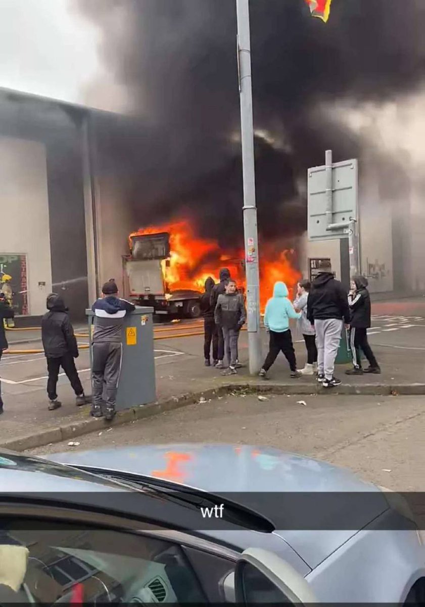 @MacgMairtin Wee Martys @MacgMairtin Irish republicans parading with petrol bombs & children & adults dressed as Paramiltaries Then go on to riot & try to burn journalists & Police to death He's whingeing about Home On The Range 😂 Thanks for showing the good parade Wee Marty 👏👏👏👏