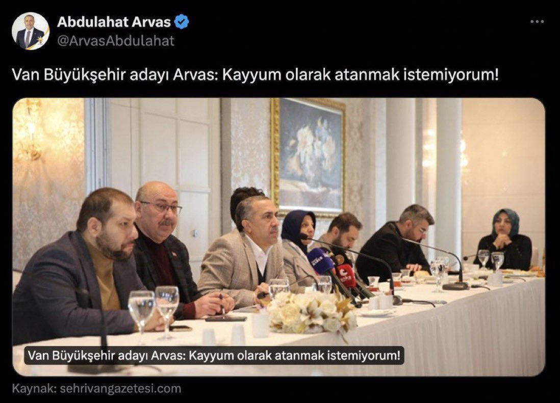 Van Büyükşehir belediyesi AKP adayı Abdullah Arvas'ın seçimden önce 'Kayyum olarak atanmak istemiyorum' dediği ortaya çıktı.

ÇEKİLMEZSEN NAMERTSİN ‼️ Abdullah Arvas gram sözüne itibar varsa eğer hadi bakalım.

#Kayyumahayır
#VandaDarbeVar