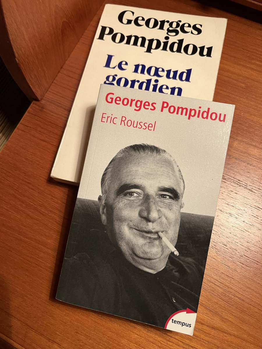 Il y a 50 ans disparaissait Georges Pompidou. Pour prendre la dimension de cet homme d’Etat qu’on semble enfin redécouvrir : «Le noeud gordien» son livre posthume si lucide et actuel; la biographie d’Eric Roussel, essentielle pour comprendre la valeur et les valeurs de #Pompidou