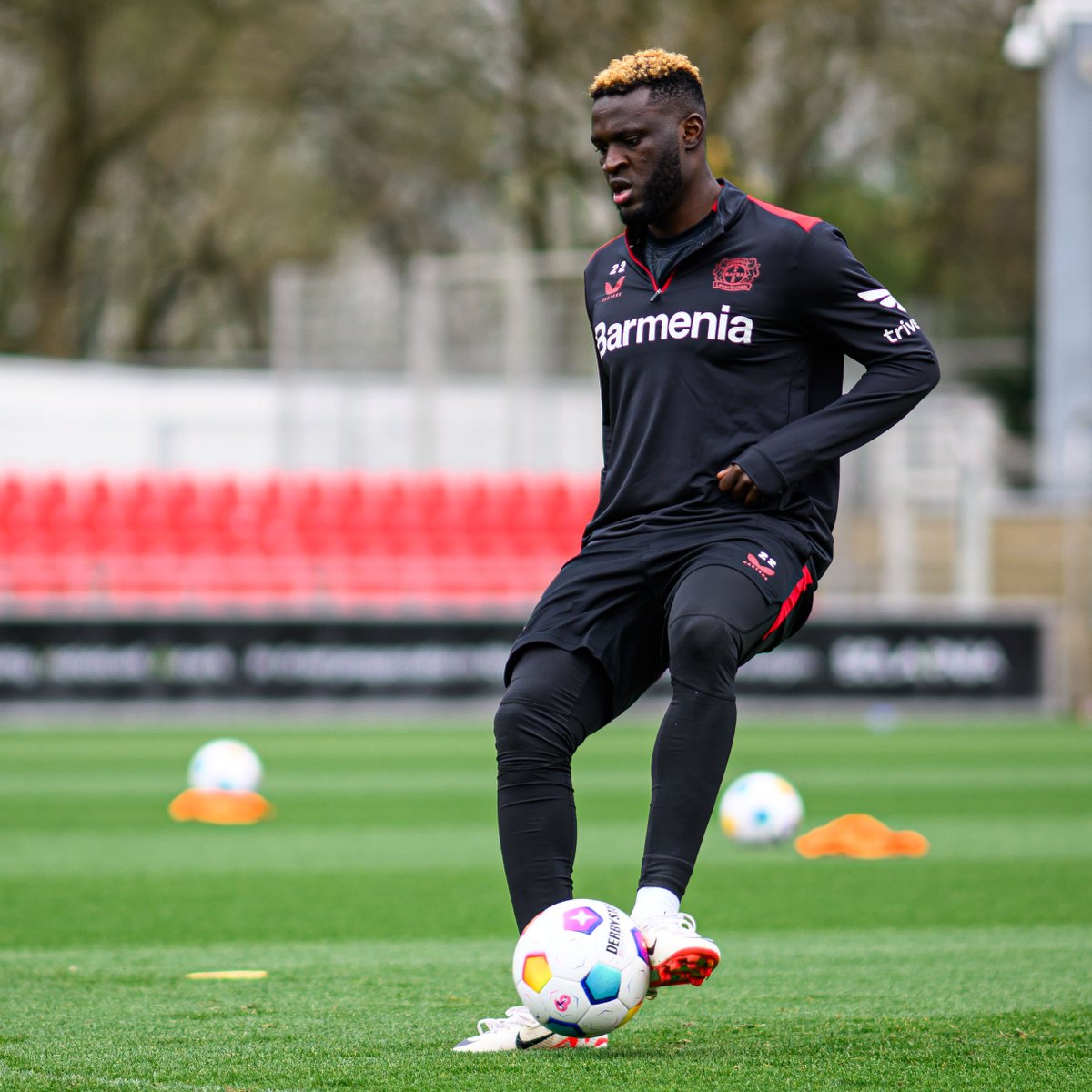 🇳🇬 Comeback loading 🔋 @boniface_jrn #B04F95 | #Bayer04 #Werkself